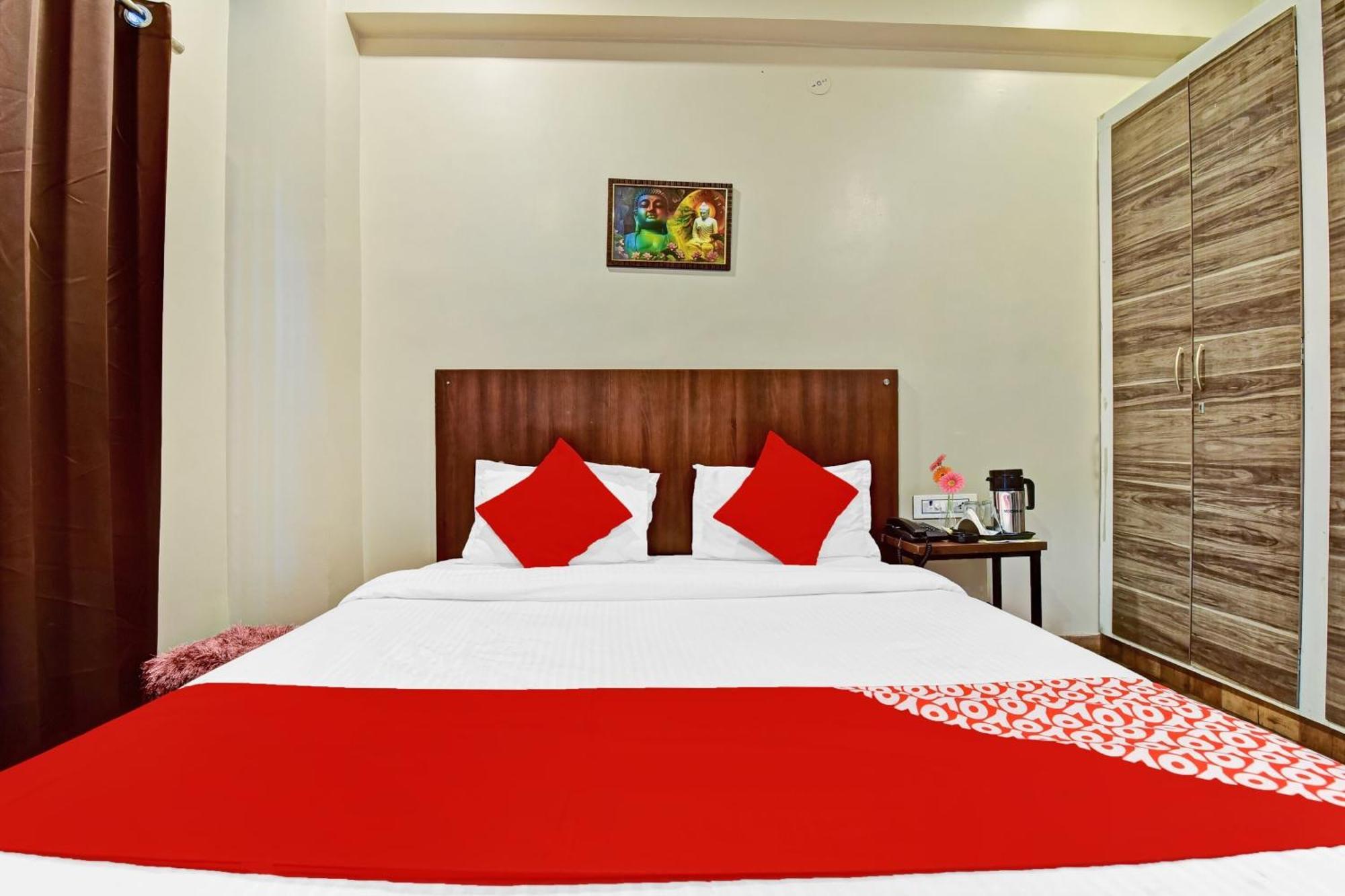 Hotel O Shiv Kalpana Джайпур Екстериор снимка